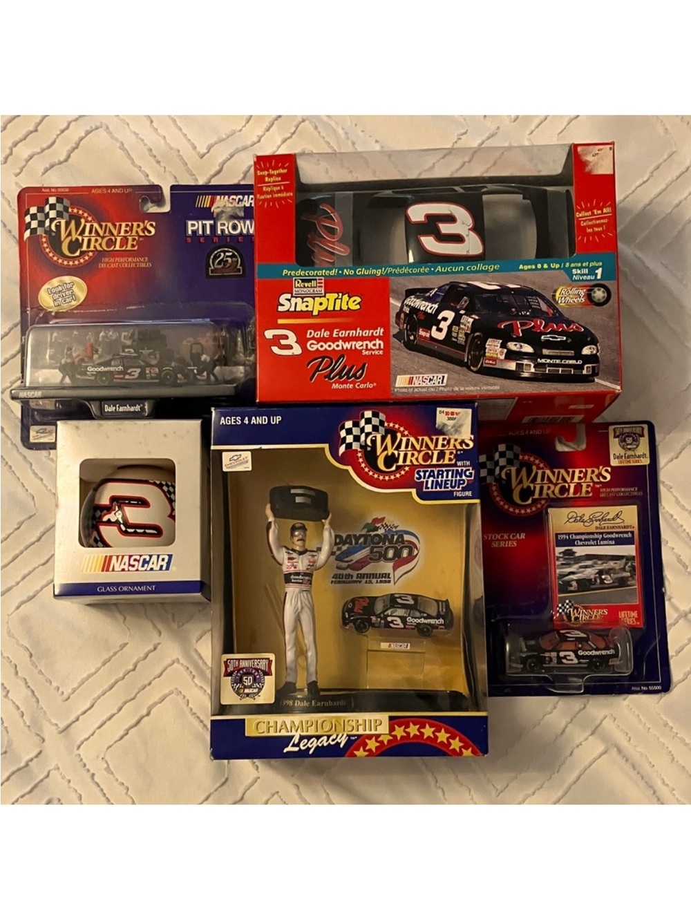 Dale Earnhardt No.3 Black Goodwrench NASCAR Die-Cast & Collector Set - Picture 1 of 16